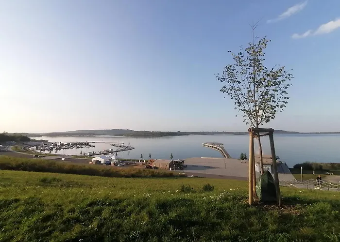 Weinberghaus - Wohnen Im Weinberg In Der Toskana Des Nordens Tatil Evi Freyburg